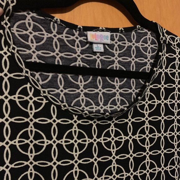 Black and white Irma - Picture 3 of 3